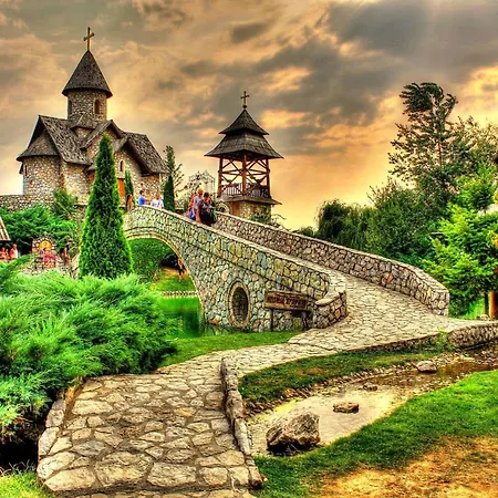 Etno Selo Stanisici Pirg Ξενοδοχείο